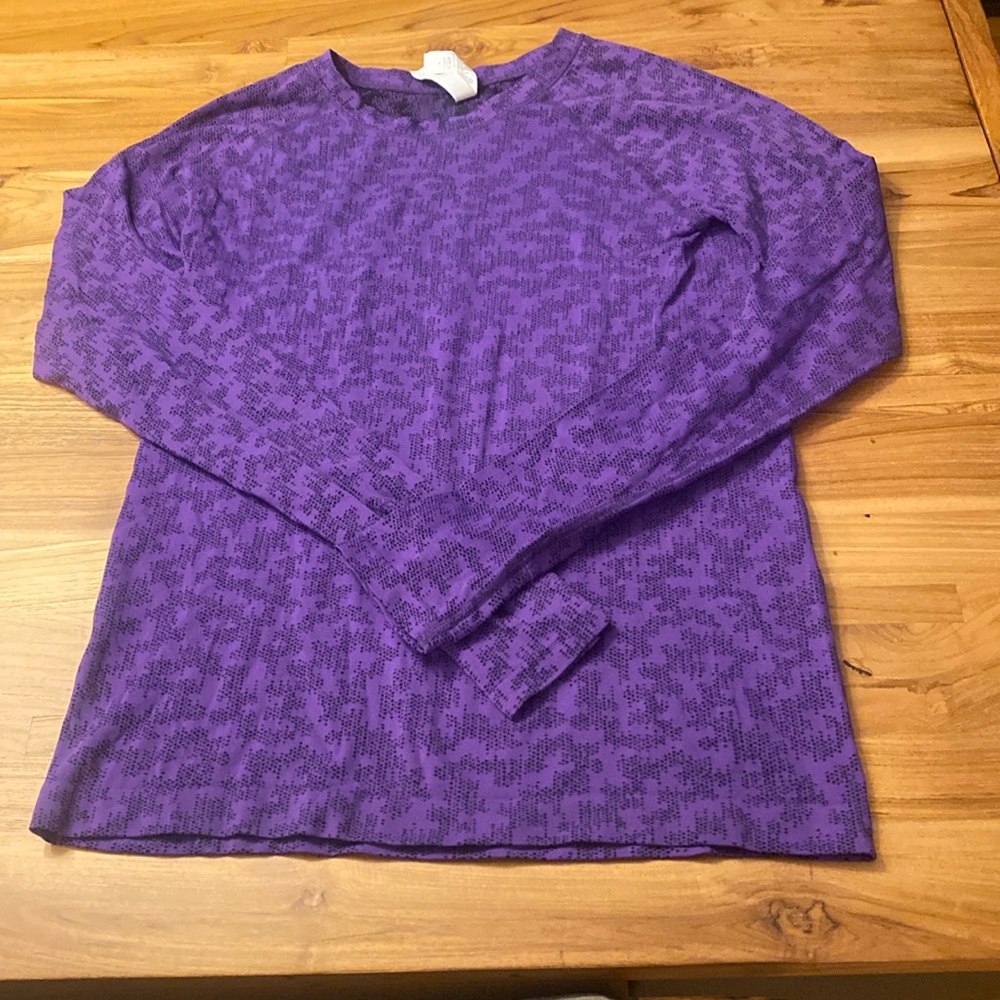 Athleta long sleeved shirt